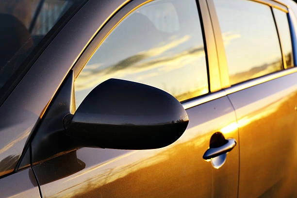 Auto Window Repair Vs Replacement When To Choose Which in Anoka, MN