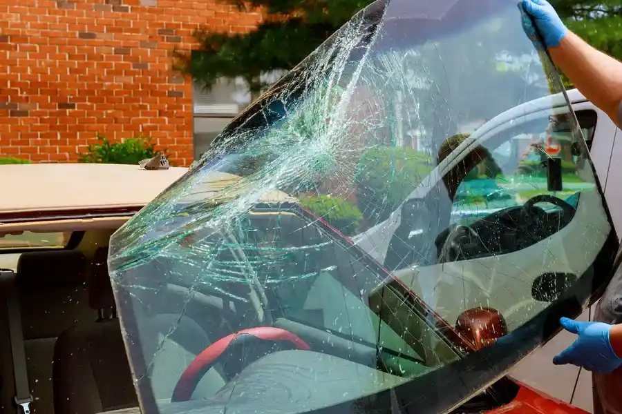 How Auto Glass Replacement Enhances Vehicle Safety Features in Anoka, MN